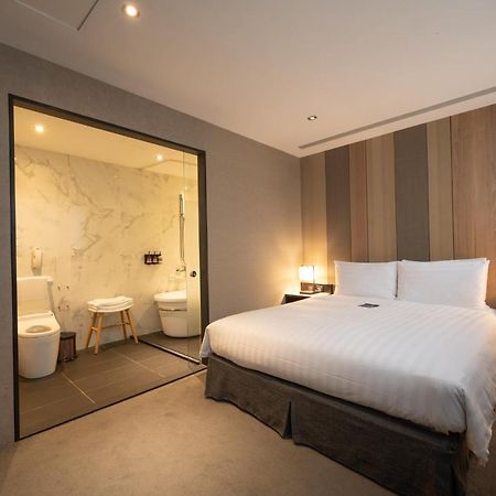 Hotel East Taipei Bagian luar foto
