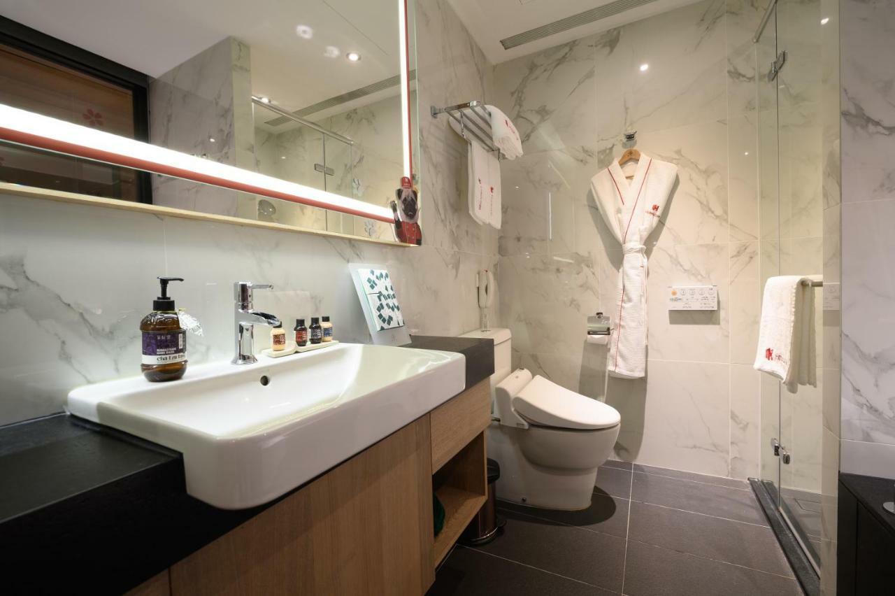 Hotel East Taipei Bagian luar foto